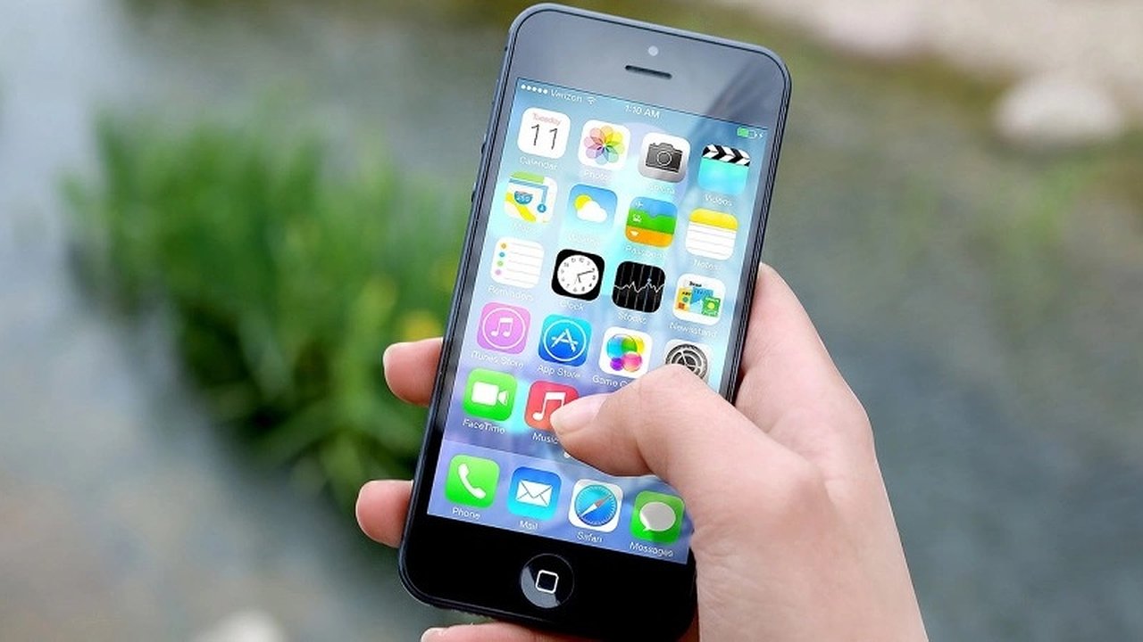 Главная картинка новости: Новый порядок оплаты мобильной связи в России: изменения с 1 января 2025 года