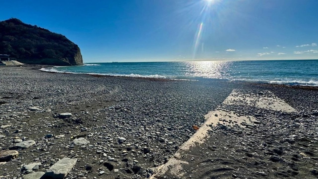Главная картинка новости: Мониторинг пляжей Новороссийска: проверка на наличие мазута