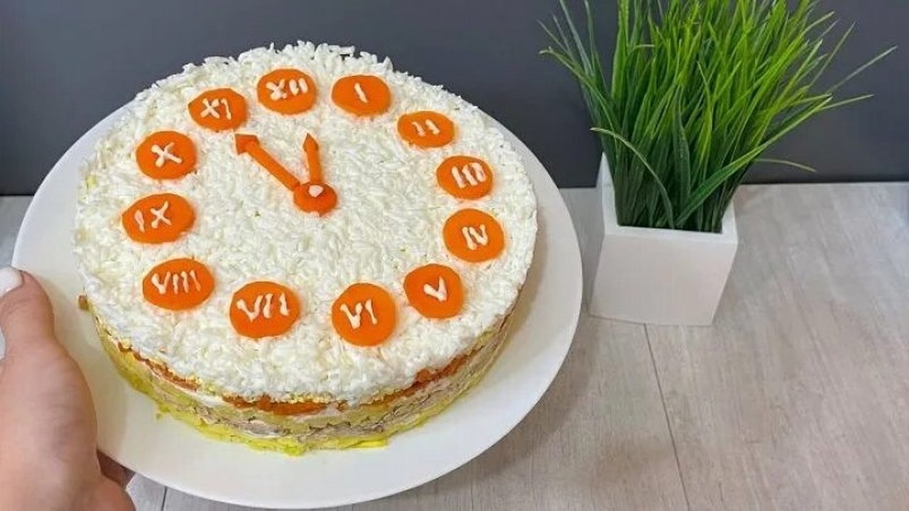 Главная картинка новости: Самый новогодний салат "5 минут" – фаворит на вашем праздничном столе