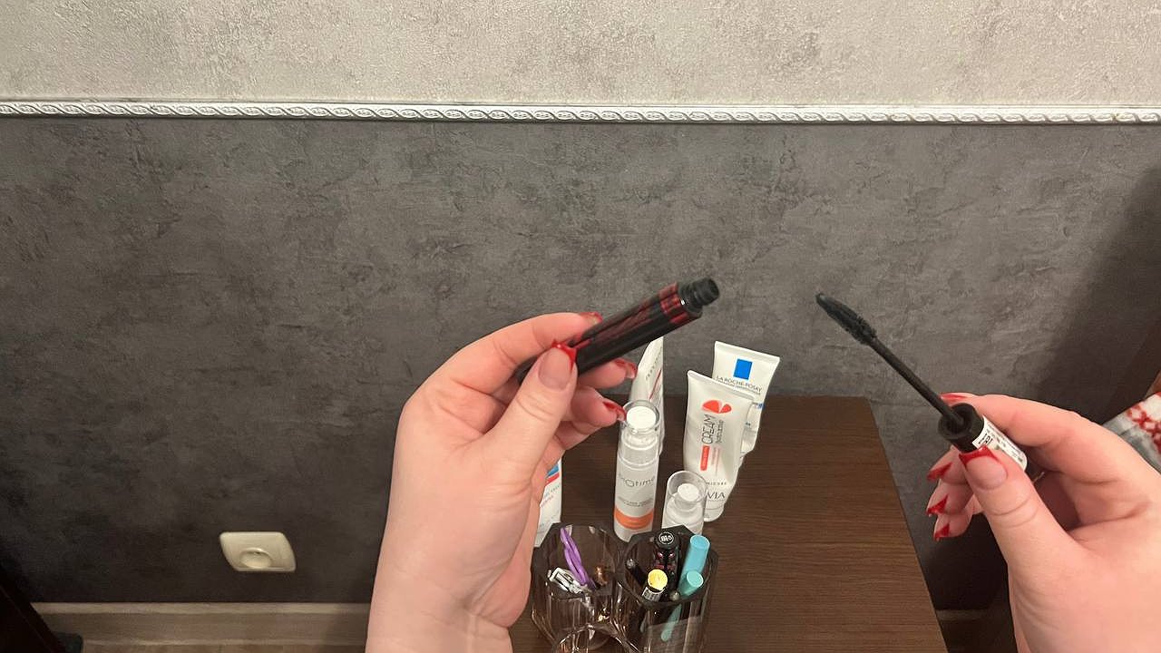 Главная картинка новости: Засохшей старой тушью можно пользоваться еще долго: жизнь ей продлит один простой лайфхак