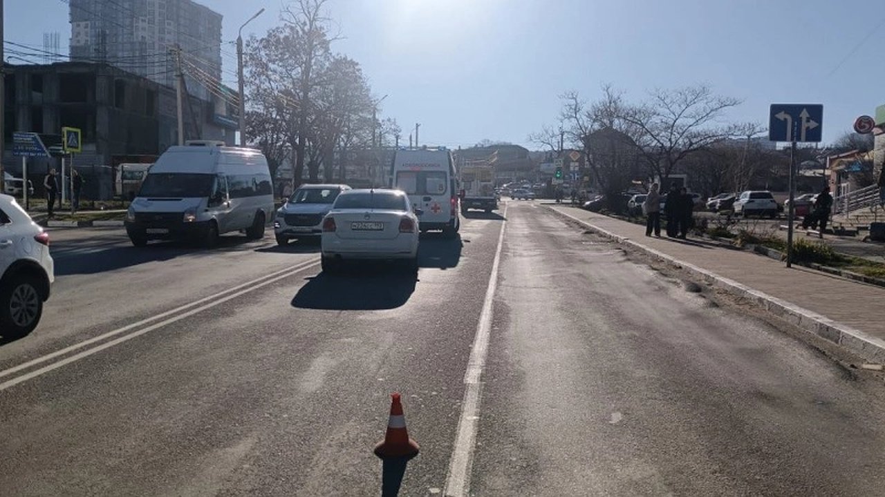 Главная картинка новости: ДТП с участием ребенка в Новороссийске: мальчик переходил дорогу в неположенном месте