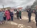 В хуторе Воскресенский под Анапой временно складируют загрязненный мазутом песок: местные жители обеспокоены