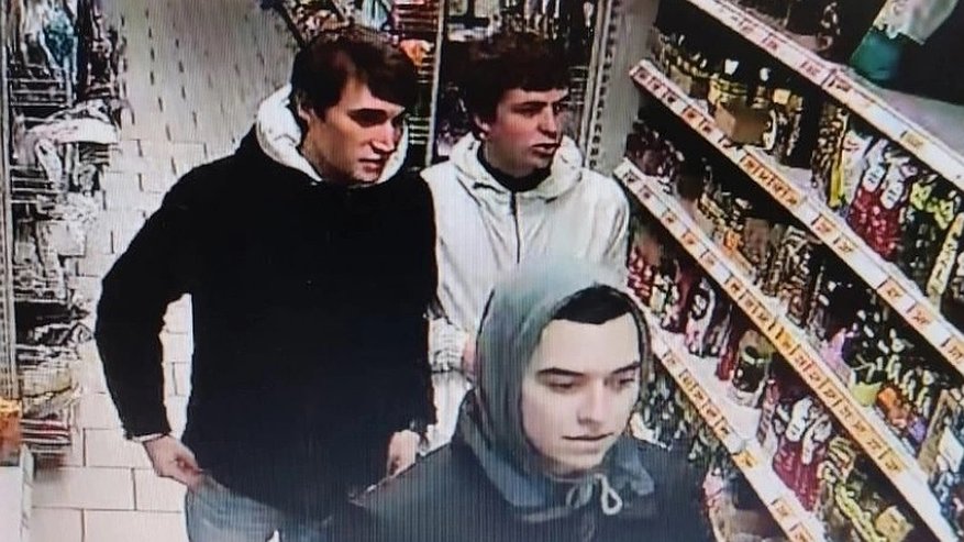 Главная картинка новости: Подростки в Новороссийске украли кофе из супермаркета: полиция разыскивает злоумышленников