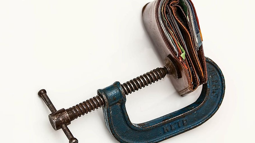 Главная картинка новости: Высокие процентные ставки и их влияние на экономику России: кризис неплатежей и рост цен