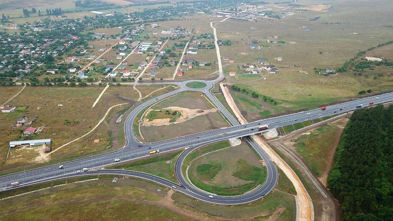 Главная картинка новости: Новая скоростная магистраль «Таврида-Юг»: как изменится жизнь на юге России после открытия трассы?