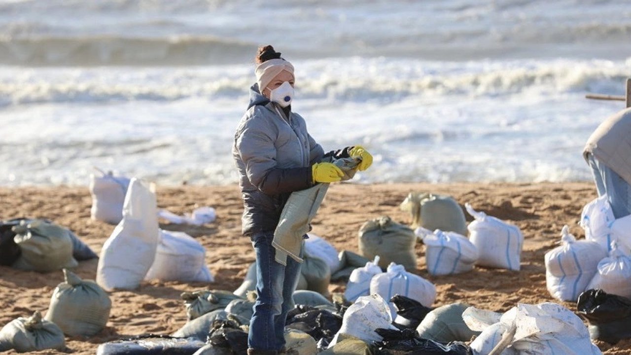 Главная картинка новости: Загрязнение побережья Анапы канцерогенами: угроза для здоровья будущих поколений