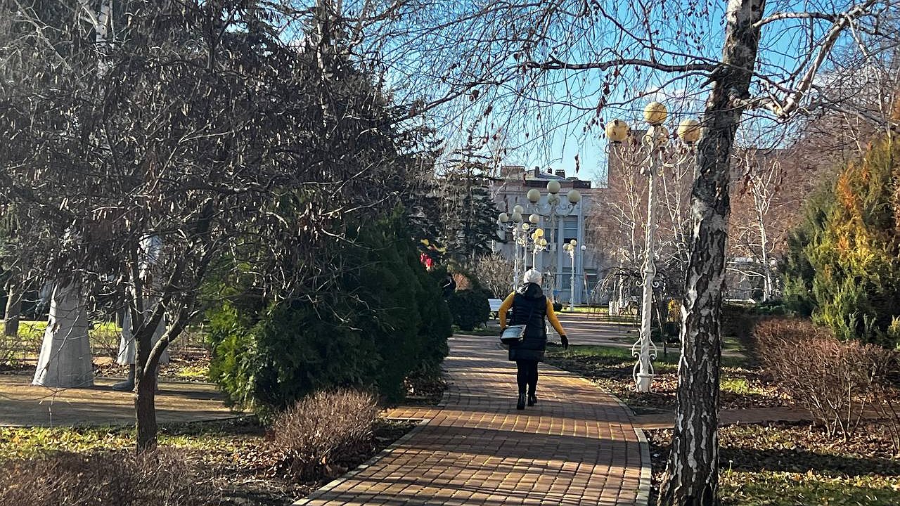 Главная картинка новости: От каких людей нужно бежать, не оглядываясь, чтобы жизнь не прошла впустую: Омар Хайям выделил единственный признак