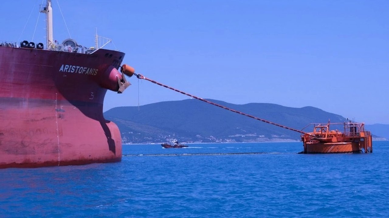 Главная картинка новости: Атака беспилотников нарушила работу нефтяного трубопровода в Краснодарском крае