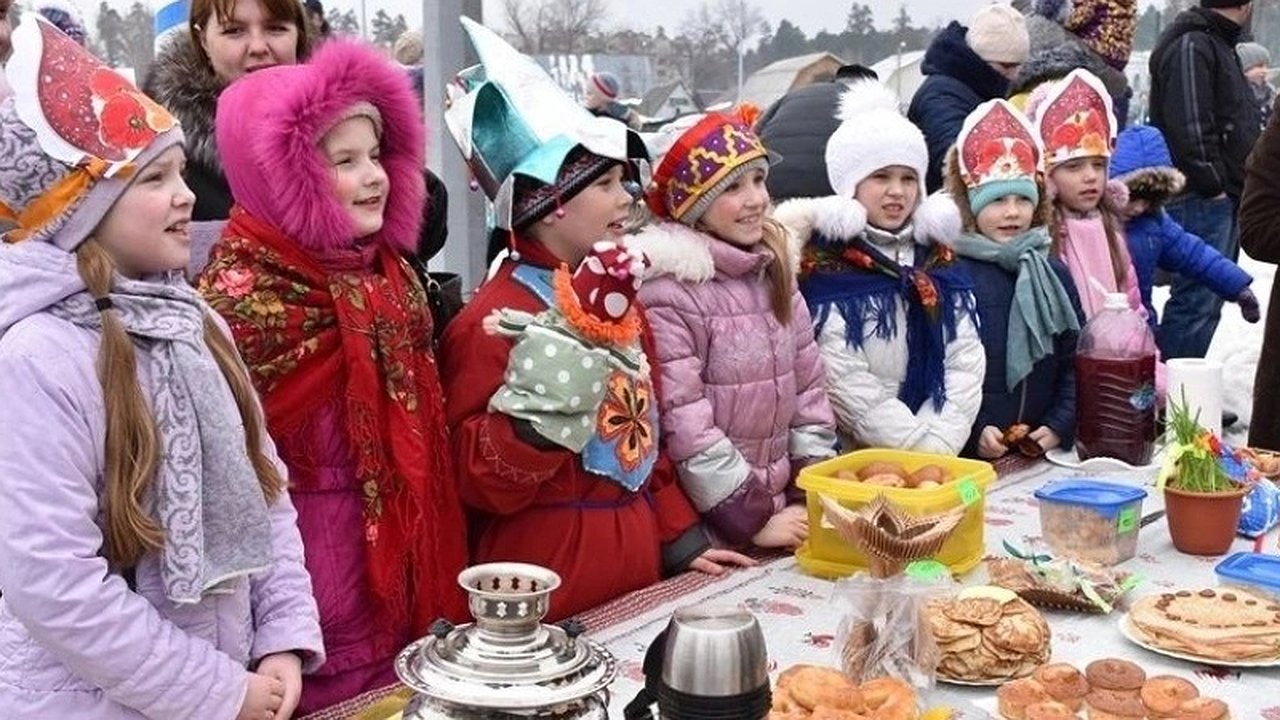 Главная картинка новости: Празднование завершения Масленицы в Новороссийске: программа мероприятий