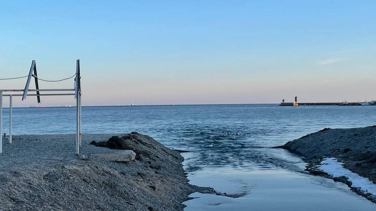 Главная картинка новости: Новый порядок открытия прорана в Суджукской лагуне: шаг к восстановлению природного памятника