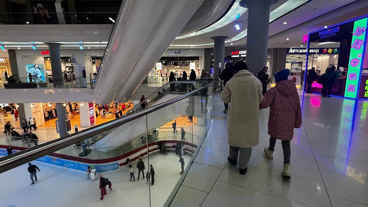 Главная картинка новости: Эту пятницу сделали выходной: Мишустин порадовал россиян неожиданным сюрпризом