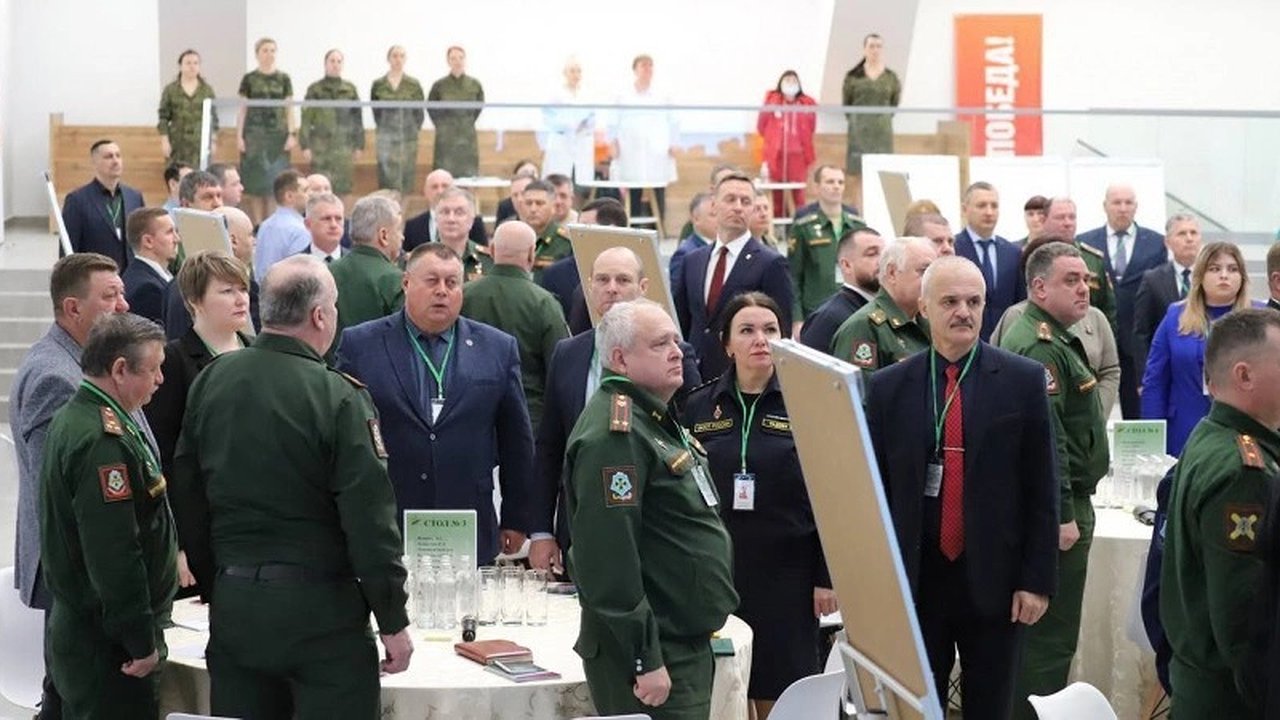 Главная картинка новости: Новороссийск третий год подряд лидирует по отбору граждан на военную службу по контракту