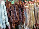 Можно смело брать эти марки колбас, там чистое мясо: опубликован список лучших колбас