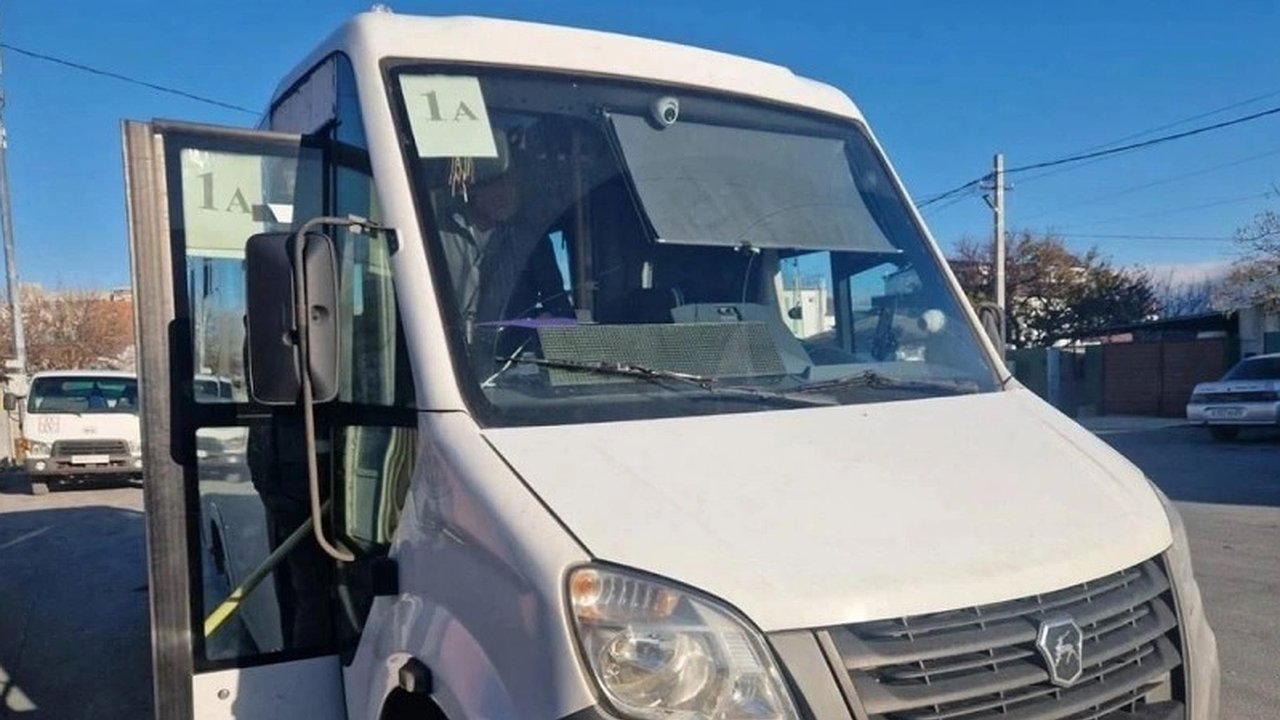 Главная картинка новости: В Новороссийске проезд в маршрутках подорожает до 50 рублей