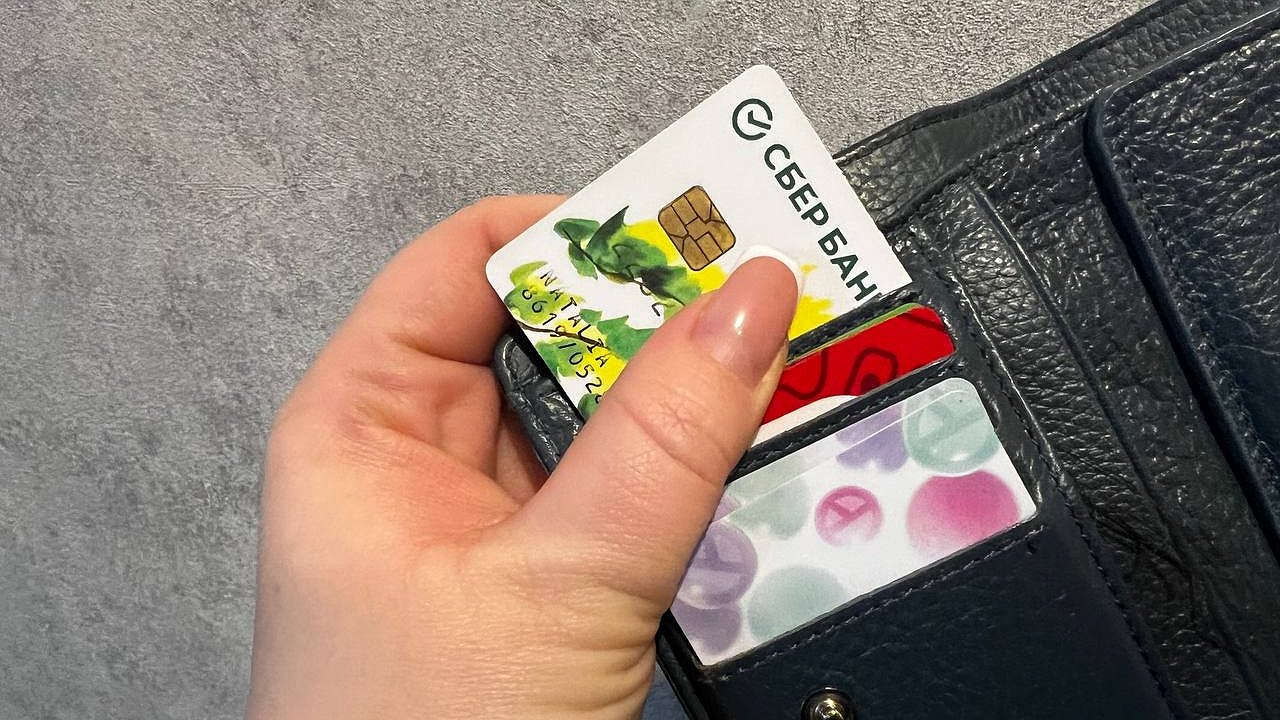 Главная картинка новости: Всех собственников карты «Мир» поставили на счетчик: россиянам дали срок до конца марта, потом будет уже поздно