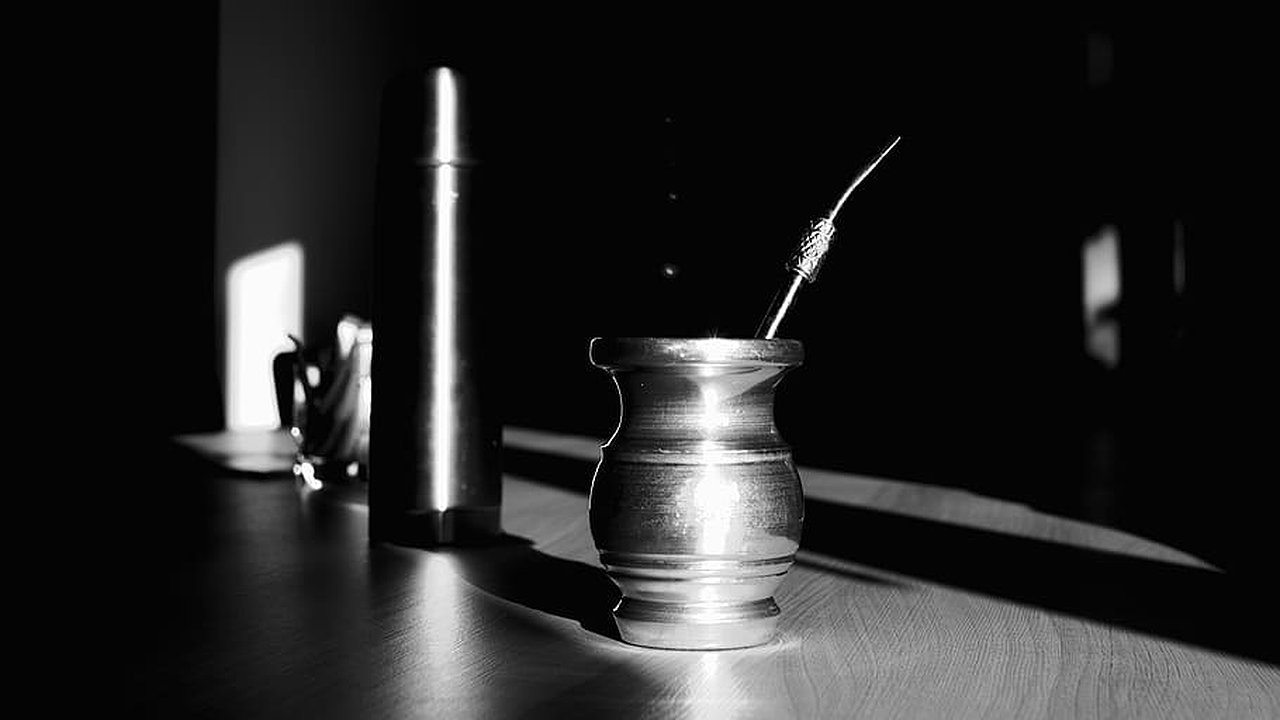 Главная картинка новости: Страшнее сигаретного дыма: любимый россиянами чай признан очень опасным