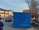 Новороссийск: падение контейнера с фуры парализовало движение, но пострадавших нет