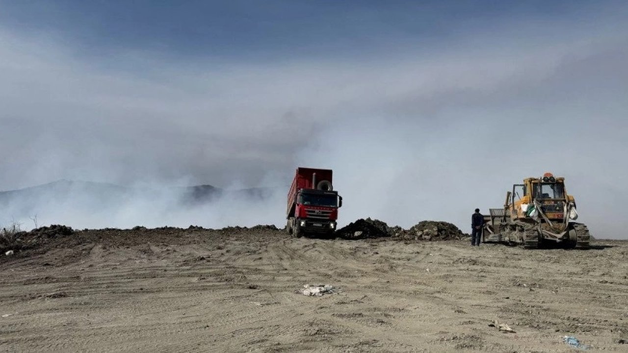 Главная картинка новости: Глава Новороссийска Андрей Кравченко сообщил о ходе тушения пожара