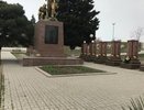 Благоустройство сквера у памятника братской могиле в Мысхако: новые тротуары и зеленые насаждения