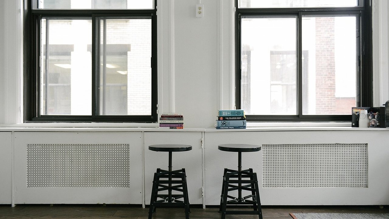 Главная картинка новости: С 1 апреля запретят монтаж полюбившихся россиянам пластиковых окон: их заставят снять