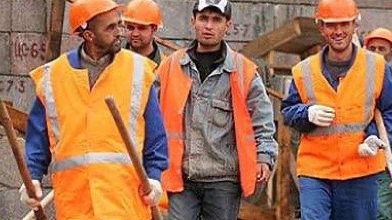 Главная картинка новости: Новороссийск: рост числа мигрантов в связи с активным строительством