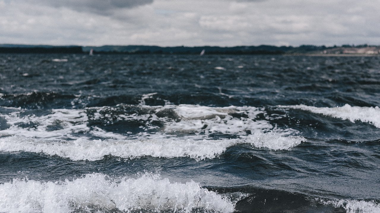 Главная картинка новости: Внимание: Грозы, град и сильный ветер ожидаются в Краснодарском крае