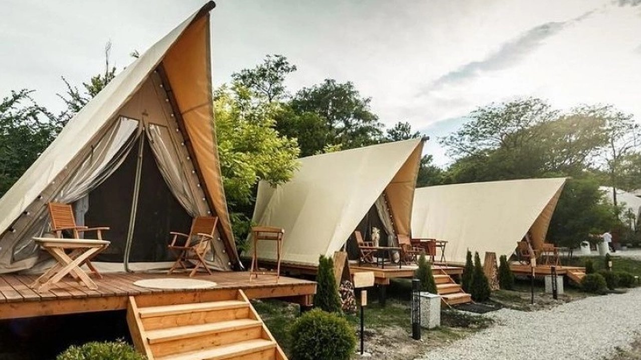 Главная картинка новости: Новороссийск откроет новые глэмпинги для комфортного отдыха на природе