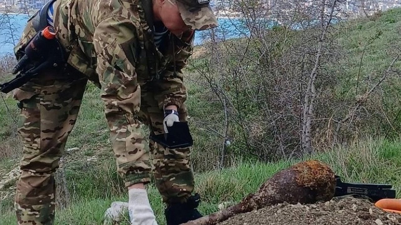 Главная картинка новости: В Новороссийске обнаружен опасный снаряд времен Великой Отечественной войны