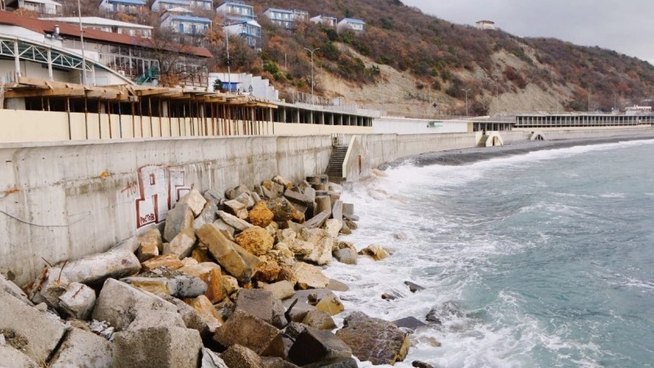 Главная картинка новости: Верховный суд подтвердил решение о взыскании почти 2 миллионов рублей с администрации Новороссийска за ущерб памятнику археологии