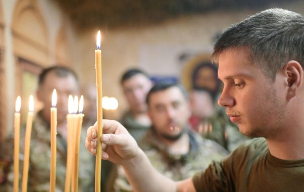 Пасхальное перемирие: когда тишина длится меньше колокольного звона