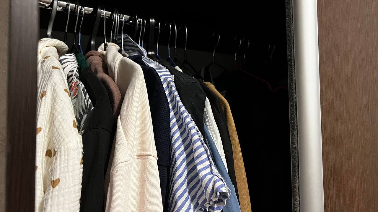 Главная картинка новости: Минимум вещей — максимум удобства: лайфхаки упаковки, которые помогут вам взять всё необходимое без перегруза