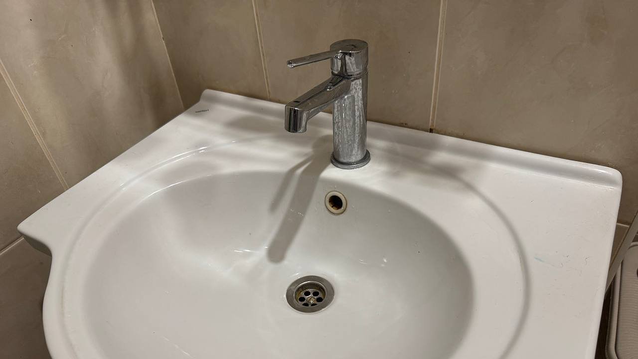 Главная картинка новости: Простой способ сделать воду из-под крана чище артезианской - фильтр не понадобится