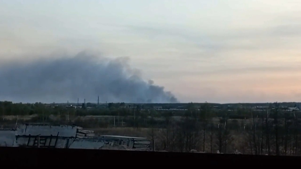 Главная картинка новости: Детонация на военной базе: Владимирская область в огне, эвакуация двух посёлков