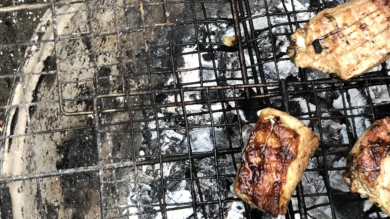 Главная картинка новости: 4 ингредиента — и отличный маринад для шашлыка готов: с ним даже дубовое мясо станет мягким