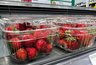 Миниатюра новости: Собираю по 3 ведра клубники с грядочки — всего 3 метода для мощного урожая всей культуры