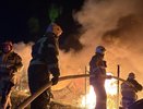 Пожар на грузовой стоянке в Кирилловке: подробности инцидента