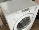 Мастер дал чёткий ответ: когда засыпать порошок в стиральную машину - до или после стирки