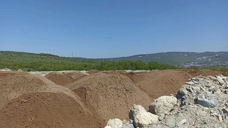 Главная картинка новости: Очищенный песок с анапских пляжей будет использован на мусорном полигоне в Новороссийске