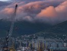 Непогода в Новороссийске: дождь и холодный ветер создают мистическую атмосферу