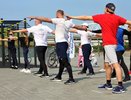 Встречай рассвет движением: с 1 июня Новороссийск запускает утренние тренировки на берегу моря