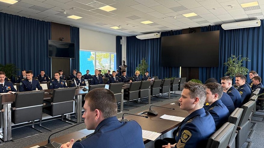 Главная картинка новости: Море возможностей: 43 курсанта Ушаковки получили стипендию от Совкомфлота и стали капитанами своего будущего