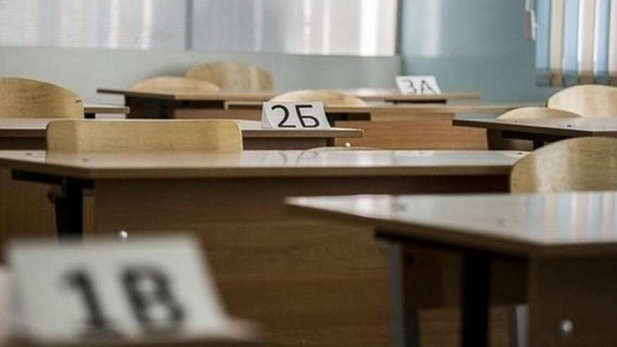 Главная картинка новости: ЧП на дороге: ГИБДД спасла выпускников от провала на ЕГЭ в Новороссийске