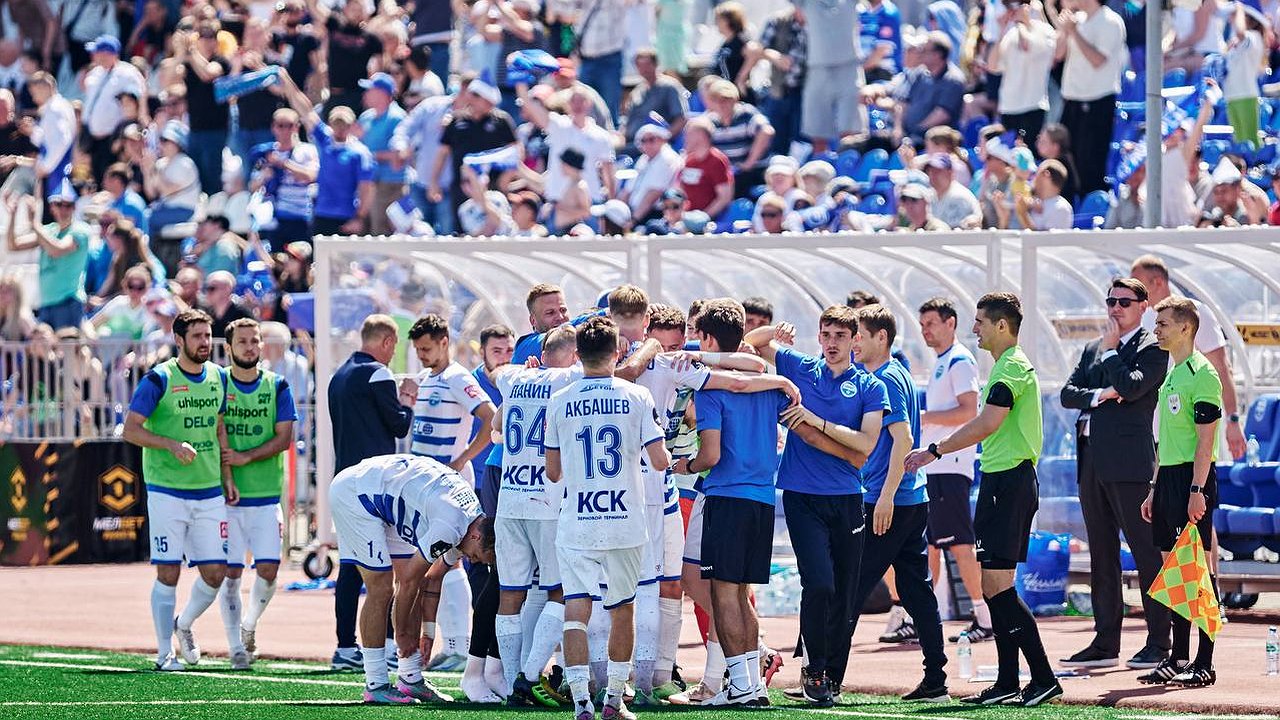 Главная картинка новости: «Черноморец» из Новороссийска не прошёл лицензирование РПЛ: в чем причина