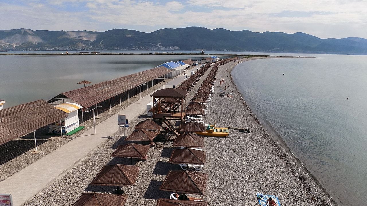 Главная картинка новости: Роспотребнадзор дал добро: какие сюрпризы ждут отдыхающих на пляжах Новороссийска