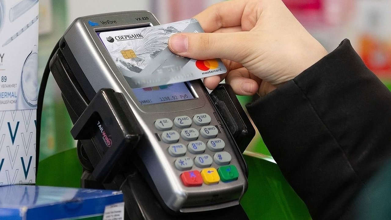 Главная картинка новости: Почему в «Пятерочке» я больше не достаю карту: оказалась скрытая проверка данных кассирами