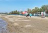 Миниатюра новости: Роспотребнадзор в панике: Анапа бунтует! Туристы ныряют, дети плещутся, а море... молчит