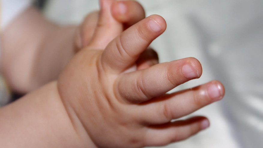 Главная картинка новости: В Новороссийске врачи спасли 2-летнюю девочку, удалив саморез из желудка