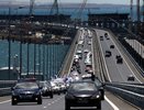 210 машин в пробке: что творится на подходах к Крымскому мосту