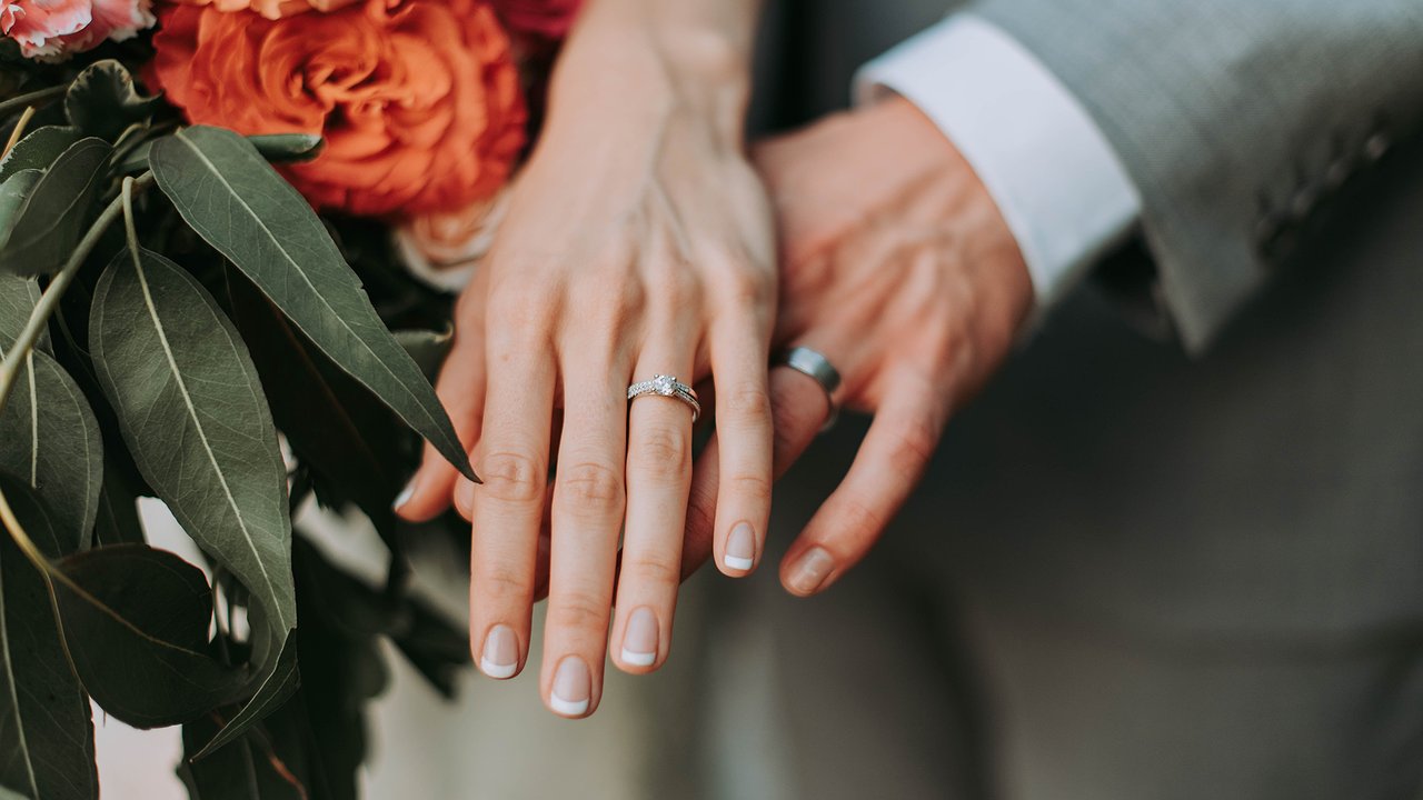 Главная картинка новости: В Новороссийске выдают квартиры мигрантам за брак с местной: очередной фейк или всё же правда