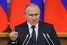 Миниатюра новости: Путин предупредил о жестком ответе после украинских атак на аэродромы: что известно